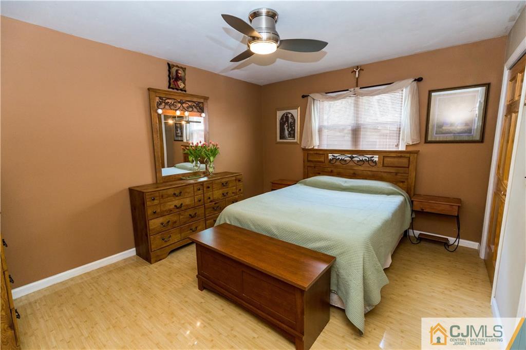 20 Rosewood Road Edison, NJ 08817 - Photo 14 of 24 Gallery Image 14