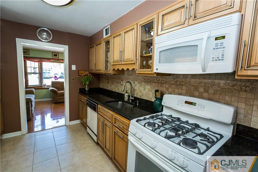 20 Rosewood Road Edison, NJ 08817 - Photo 7 of 24 Gallery Image 7