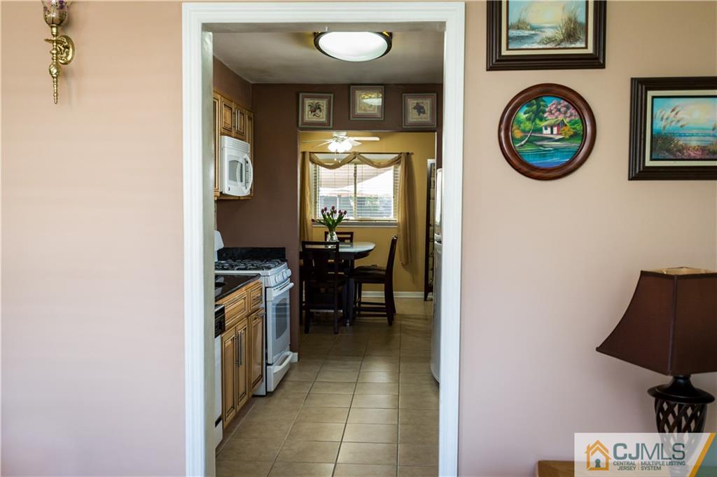 20 Rosewood Road Edison, NJ 08817 - Photo 8 of 24 Gallery Image 8