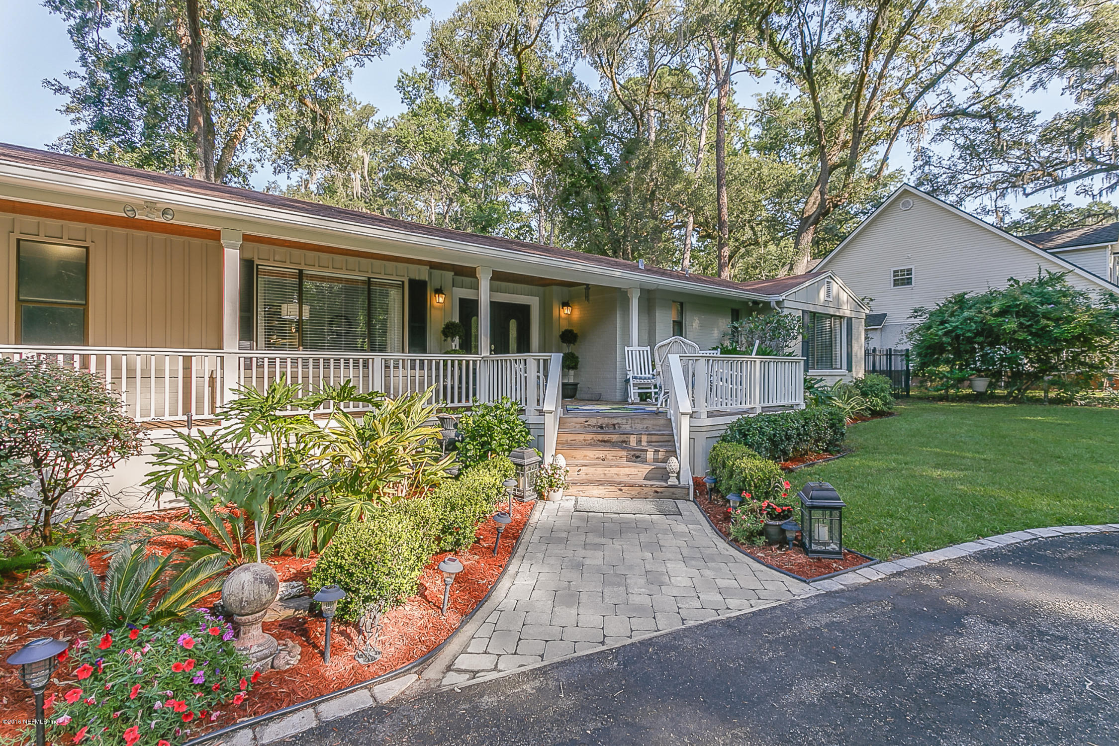 242 River Road Orange Park, FL 32073 - Photo 3 of 40 Front_Porch_Stairs
