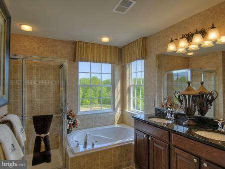 993 Countryside Road Seven Valleys, PA 17360 - Photo 5 of 5 Bath (Master)