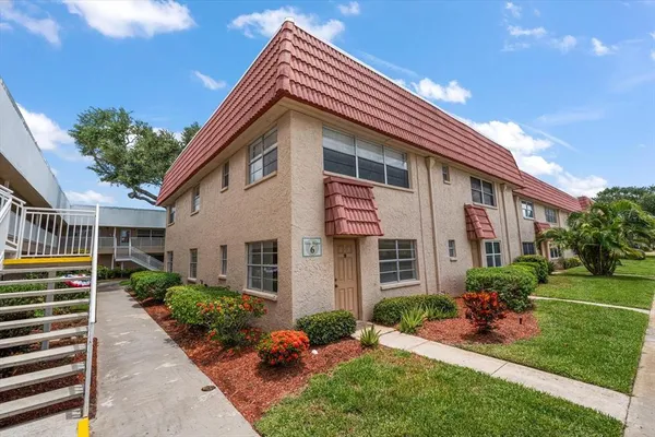 $118,900 | 10037 62nd Avenue North, Unit 1, St. Petersburg, FL 33708