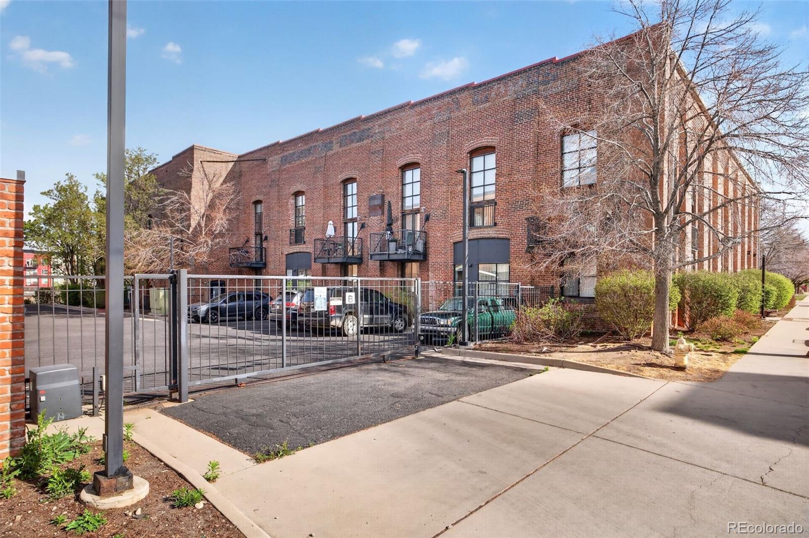 3225 Blake Street, Unit 20 Denver, CO 80205 - Photo 36 of 47 a building exterior view