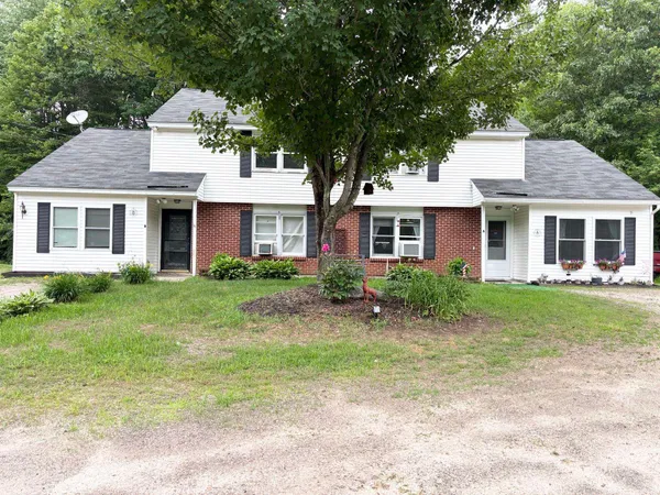 $2,800 | 25 Styles Road, Unit B, New Boston, NH 03070