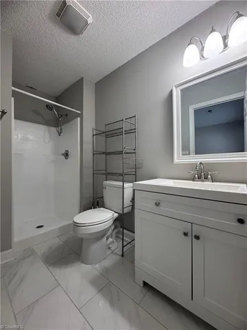 $1,600 | 204 Bingham Street, Greensboro, NC 27401