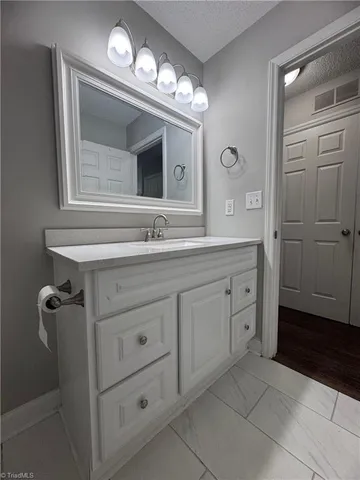 $1,600 | 204 Bingham Street, Greensboro, NC 27401