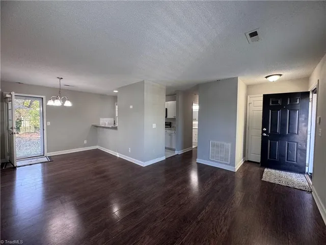 $1,600 | 204 Bingham Street, Greensboro, NC 27401