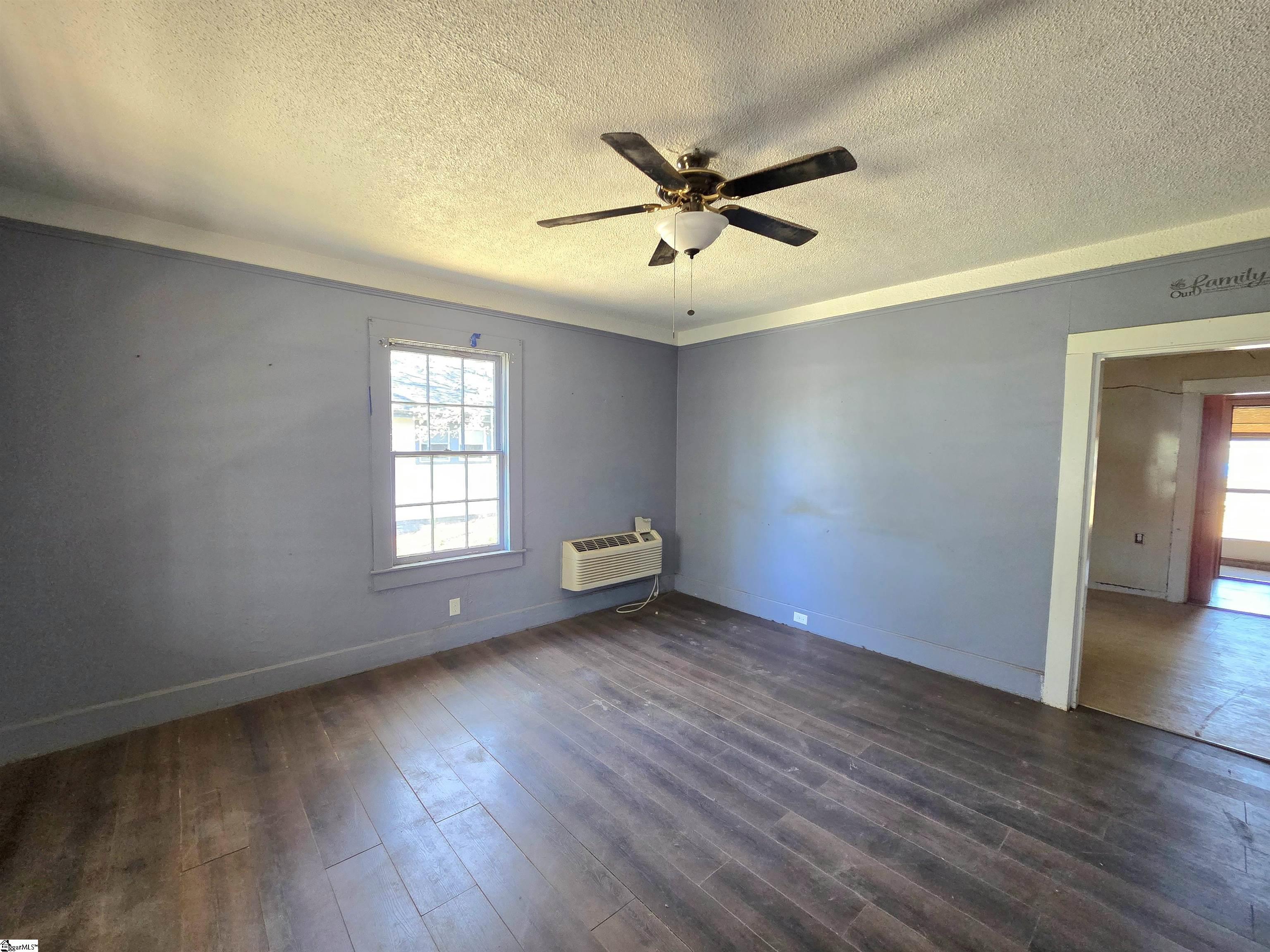 28 Circle Street Travelers Rest, SC 29690 - Photo 7 of 29