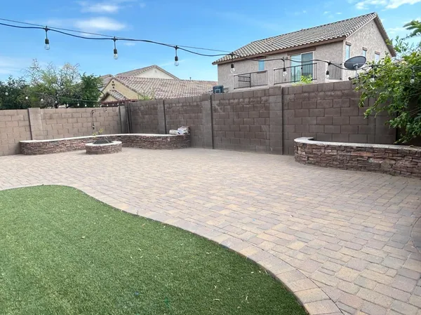 $2,795 | 5537 West Desert Hollow Drive, Phoenix, AZ 85083