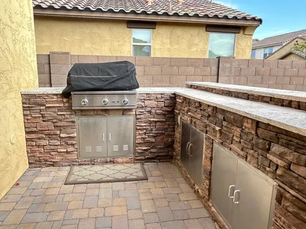 $2,795 | 5537 West Desert Hollow Drive, Phoenix, AZ 85083