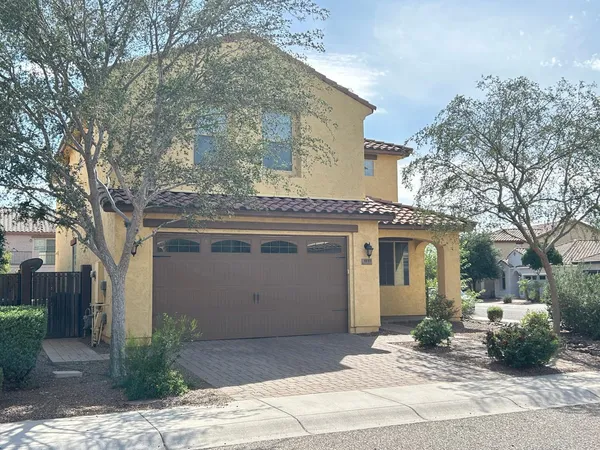 $2,795 | 5537 West Desert Hollow Drive, Phoenix, AZ 85083