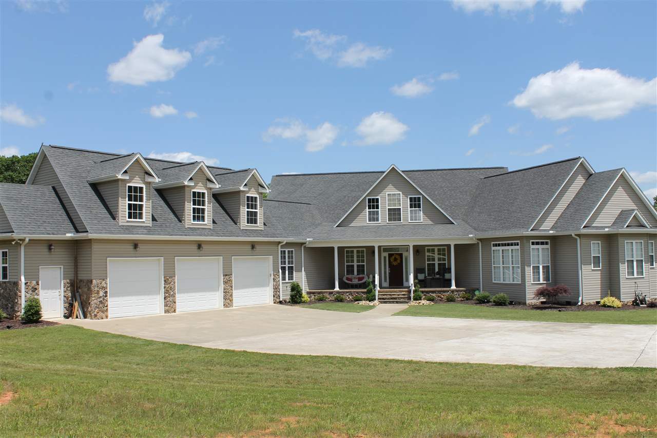 681 Whitestone Road Spartanburg, SC 29302 - Photo 1 of 36