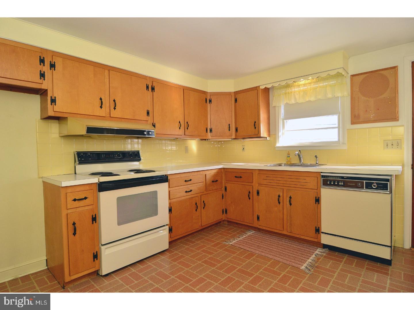 99 Pine Street Reading, PA 19607 - Photo 8 of 25