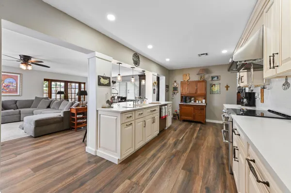 $699,900 | 1560 Roy Drive, West Palm Beach, FL 33415