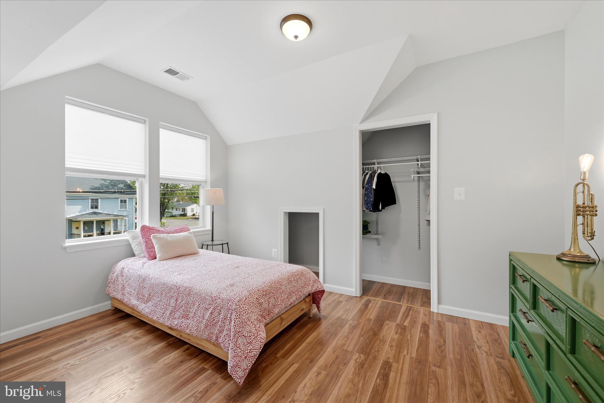 405 Edwards Ferry Road Northeast Leesburg, VA 20176 - Photo 33 of 95 Bedroom