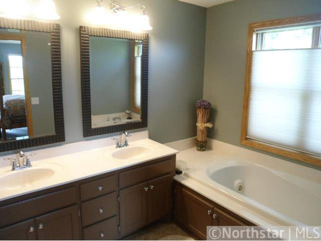 18556 Wynnfield Road Eden Prairie, MN 55347 - Photo 10 of 16 Gallery Image 10