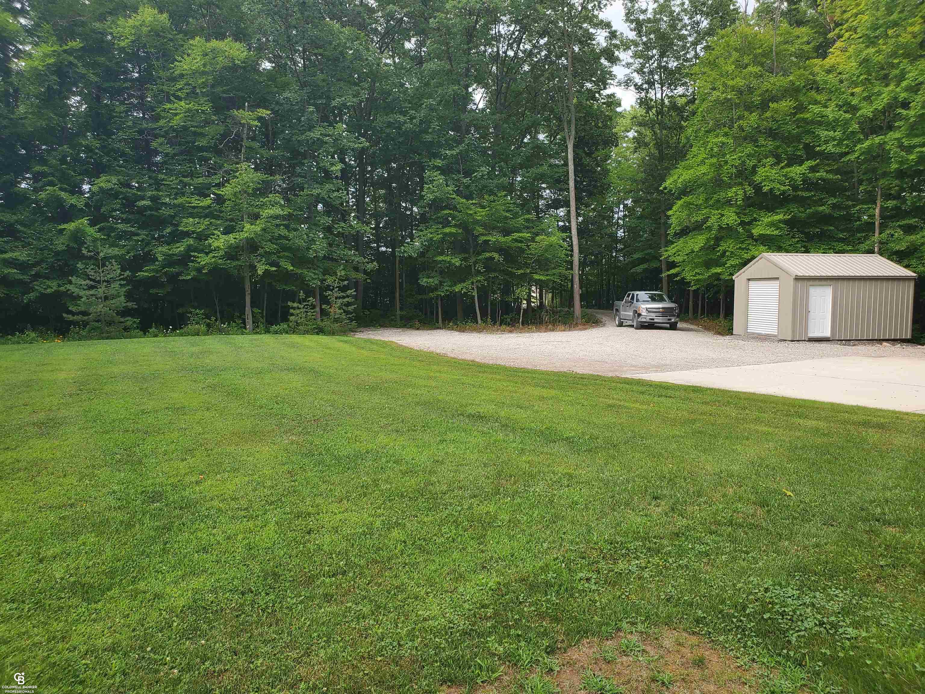 10041 Metcalf Road Avoca, MI 48006 - Photo 12 of 34 Gallery Image 12