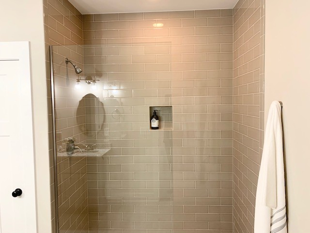 6076 Brown Road Springfield, TN 37172 - Photo 11 of 17 a bathroom with a shower