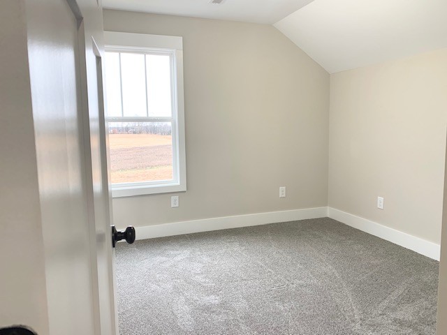 6076 Brown Road Springfield, TN 37172 - Photo 12 of 17 an empty room with a window