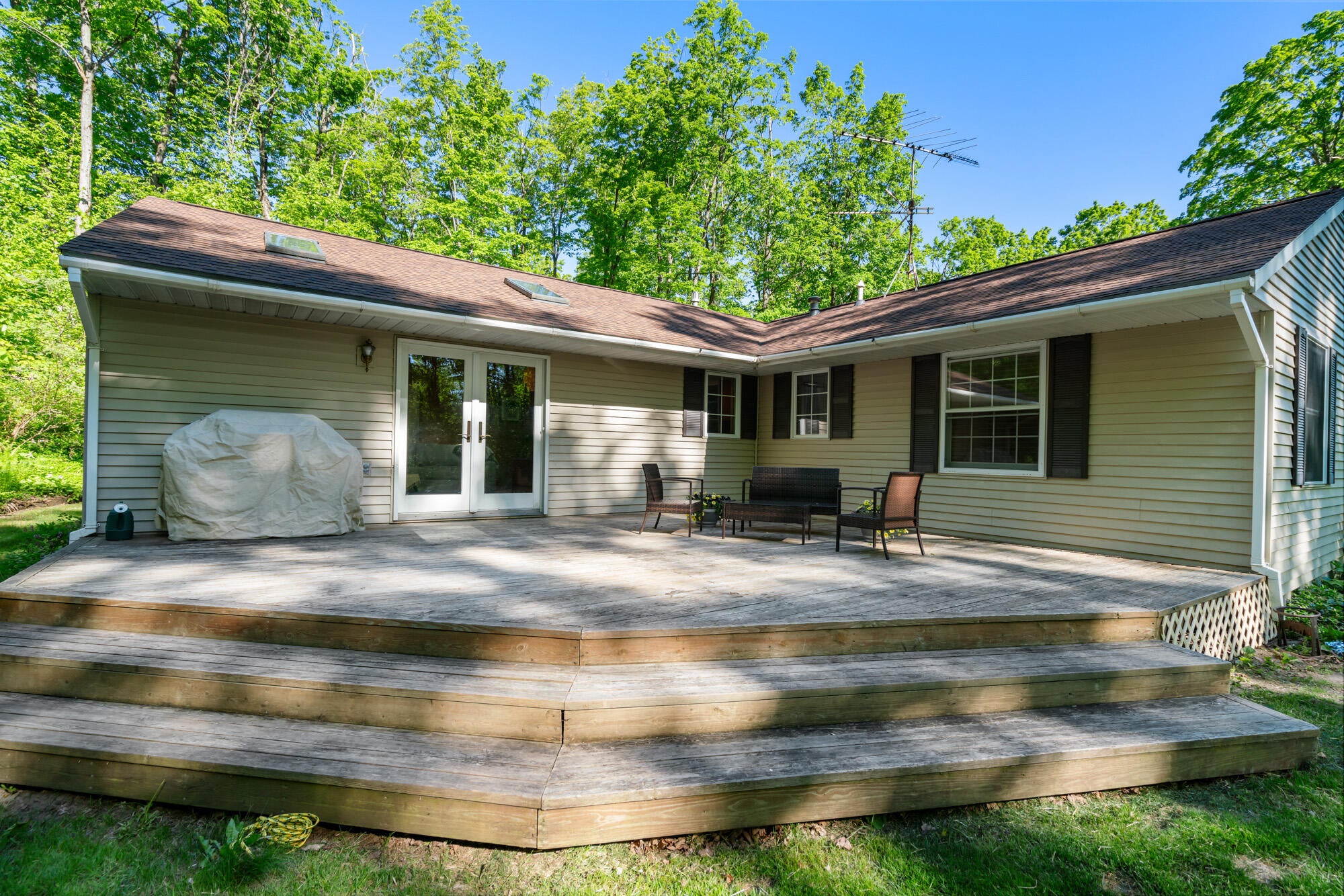 9707 Rogers Road Alanson, MI 49706 - Photo 8 of 47 Gallery Image 8