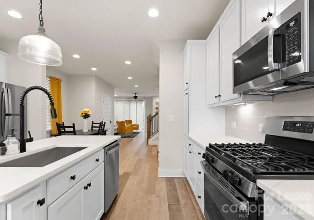 $3,500 | 648 West End Drive, Charlotte, NC 28208