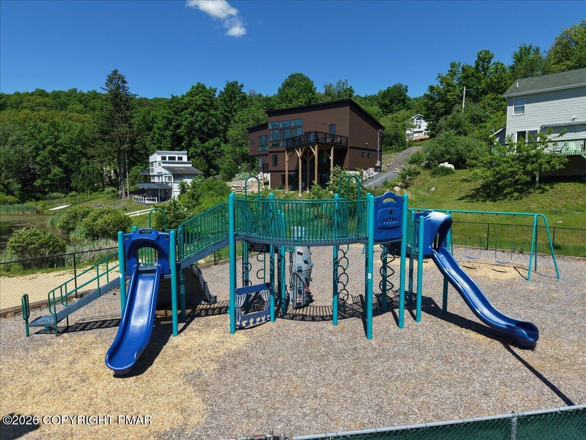 1076 Porter Drive Bushkill, PA 18324 - Photo 60 of 82 83-dji_fly_20260602_105658_0220_17804123