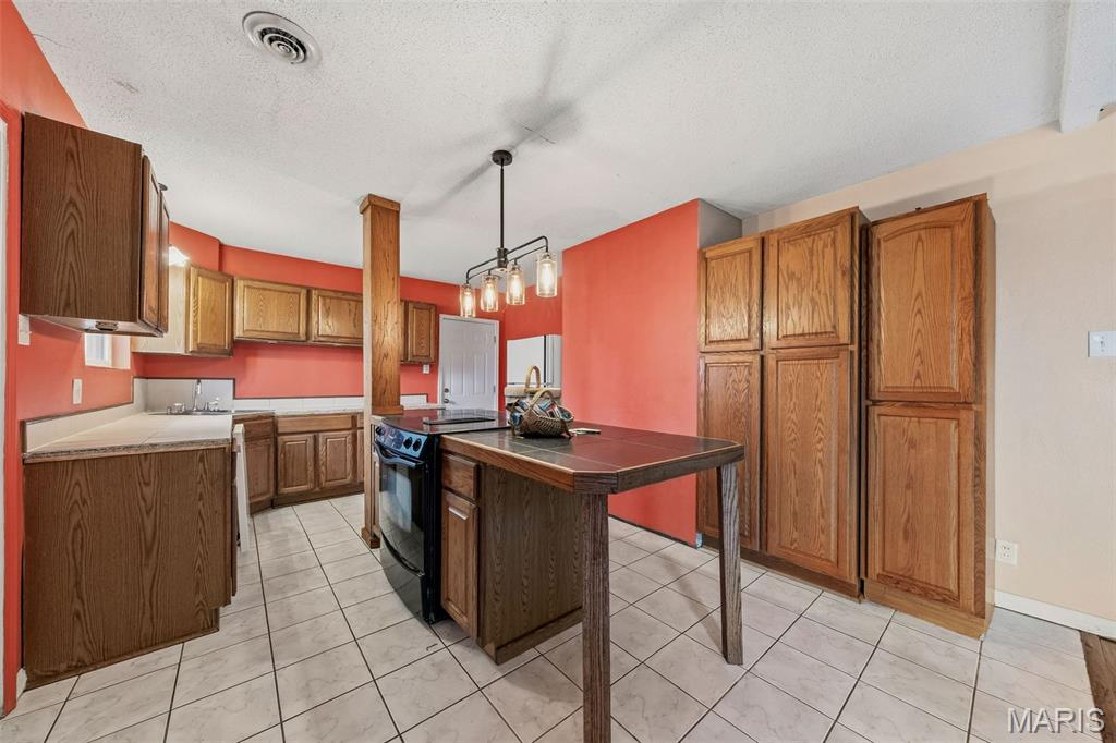 1227 Teson Road Hazelwood, MO 63042 - Photo 10 of 24