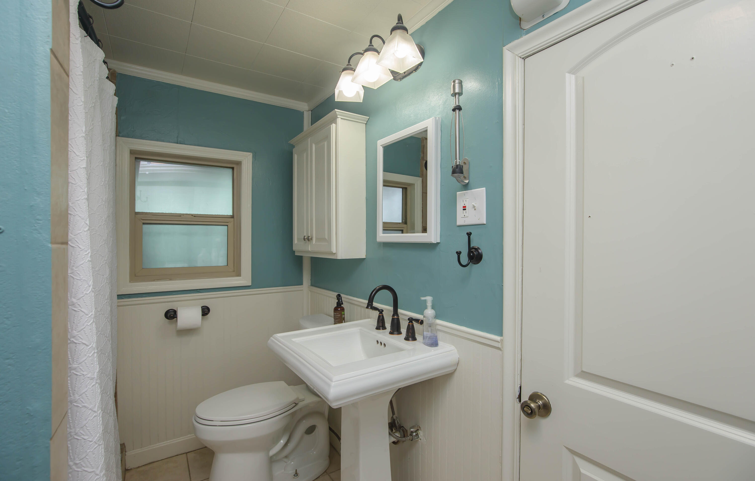 854 West 2nd Street Medford, OR 97501 - Photo 15 of 39 15
