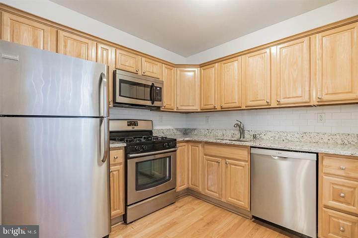 2130 Locust Street, Unit A2 Philadelphia, PA 19103 - Photo 5 of 15