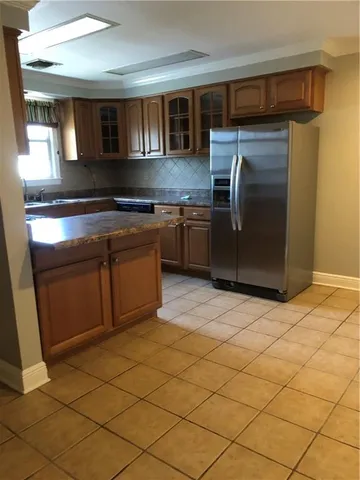 $1,195 | Undisclosed Address, Metairie, LA 70001