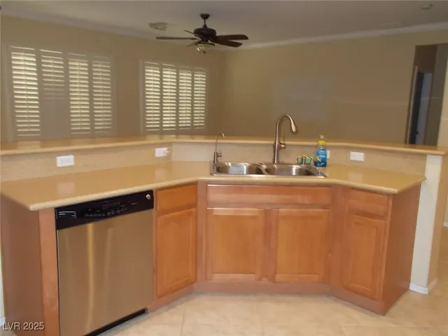 $1,900 | 5959 Saddle Horse Avenue, Las Vegas, NV 89122