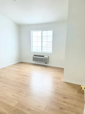 $2,000 | 138 Bertram Drive, Unit M, Yorkville, IL 60560