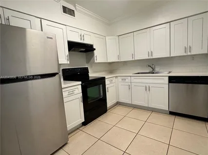 $2,250 | 2536 Van Buren Street, Unit 5A, Hollywood, FL 33020