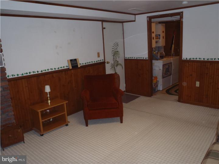 1018 Howard Road Warminster, PA 18974 - Photo 12 of 25 Family Room