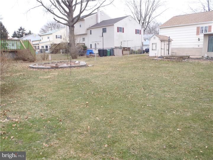1018 Howard Road Warminster, PA 18974 - Photo 18 of 25 Back Yard