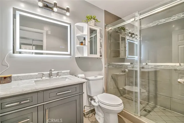 $580,000 | 601 East Orange Grove Avenue, Unit 106, Burbank, CA 91501