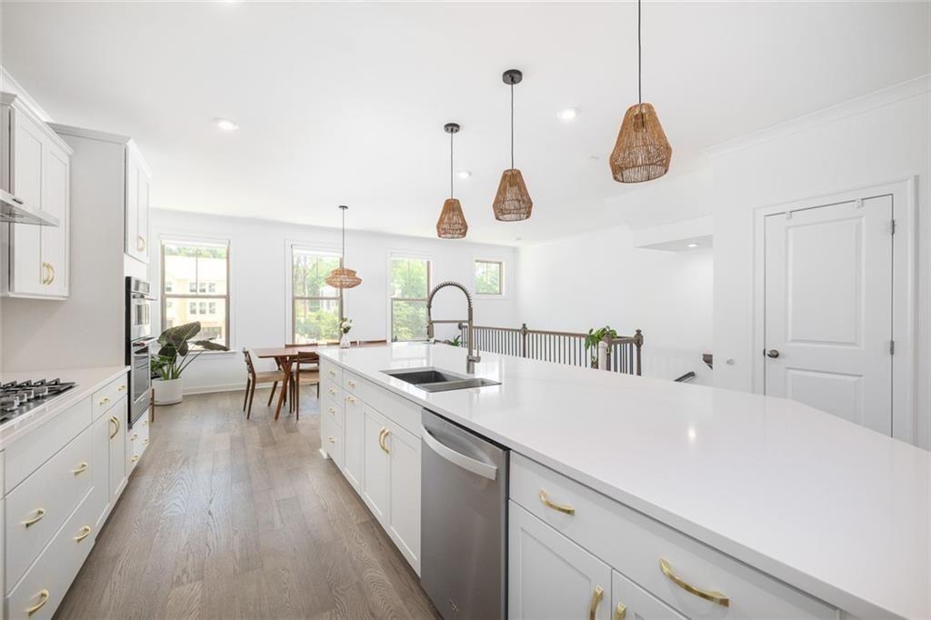 1312 Stanley Park Drive Decatur, GA 30033 - Photo 4 of 24 Gallery Image 4