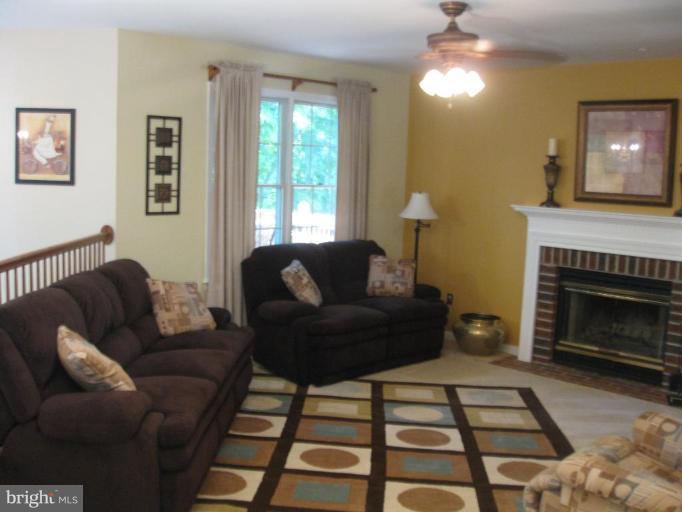 10 Little River Road Laurel, MD 20724 - Photo 7 of 17 Family Room