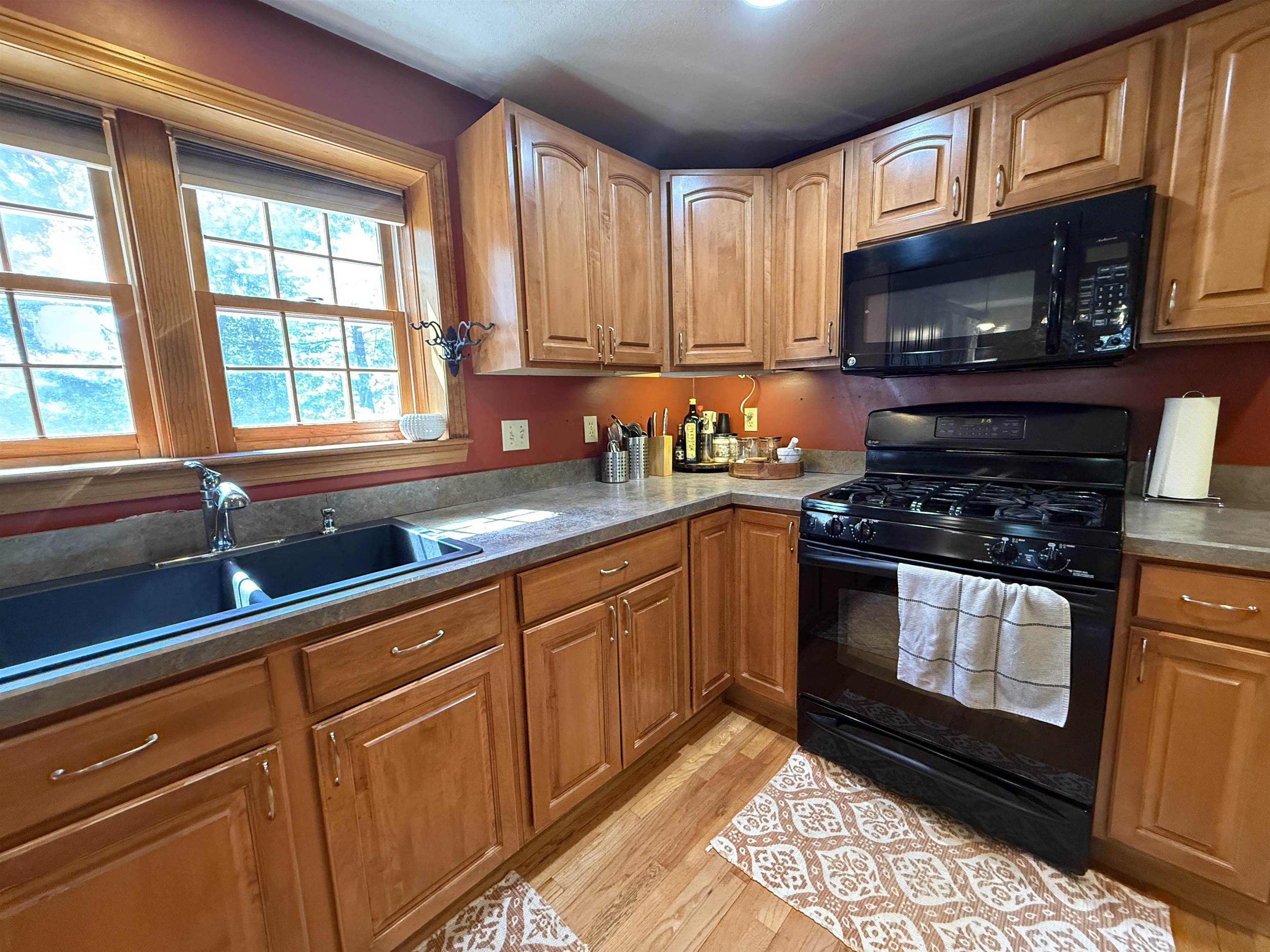 59 Mid. Dunstable Road Nashua, NH 03062 - Photo 15 of 49