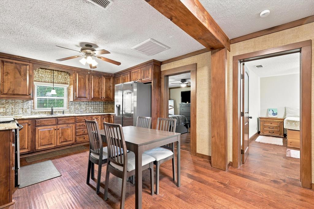 4634 Rendon Road Fort Worth, TX 76140 - Photo 8 of 28 Gallery Image 8