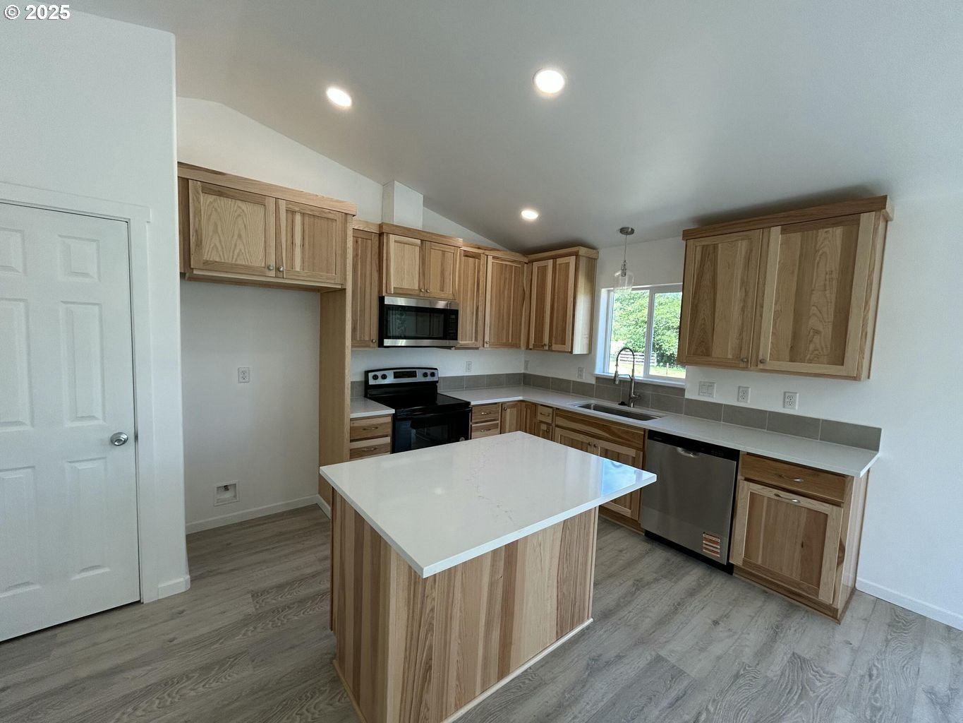 6500 Weber Road Tillamook, OR 97141 - Photo 7 of 48