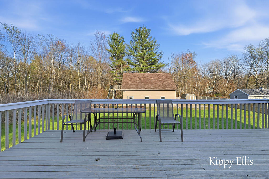 566 South Dangl Road Muskegon, MI 49442 - Photo 25 of 36 IMG_1200