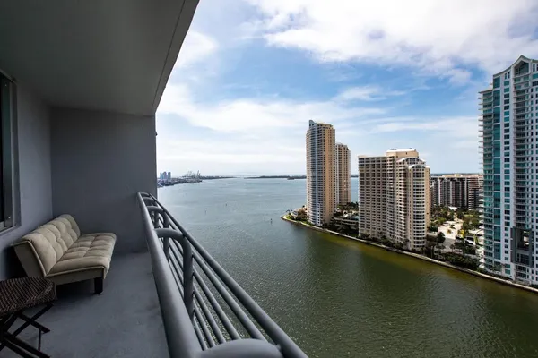 $3,500 | 325 South Biscayne Boulevard, Unit 2617, Miami, FL 33131