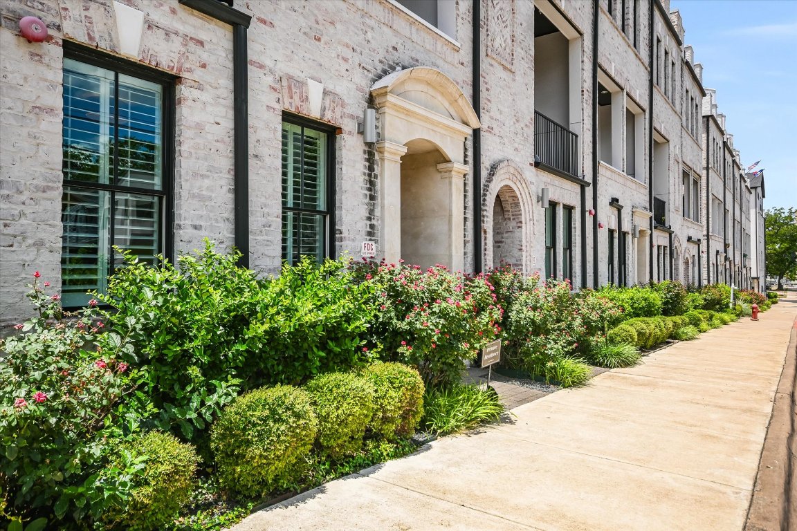 1023 Juniper Street Austin, TX 78702 - Photo 30 of 31 a front view of a multi story residential apartment building