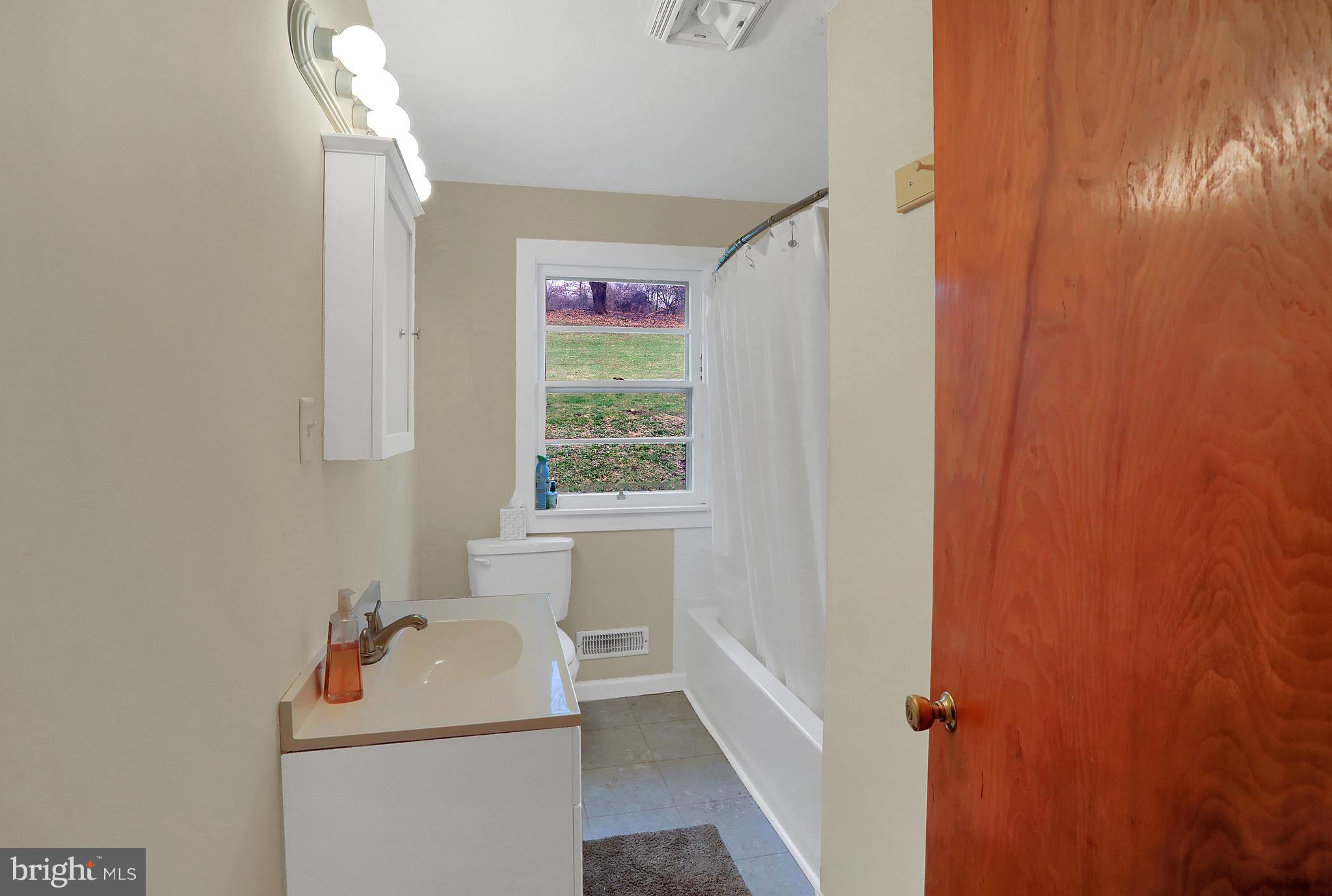 5565 Spring Road Shermans Dale, PA 17090 - Photo 15 of 30 Gallery Image 15