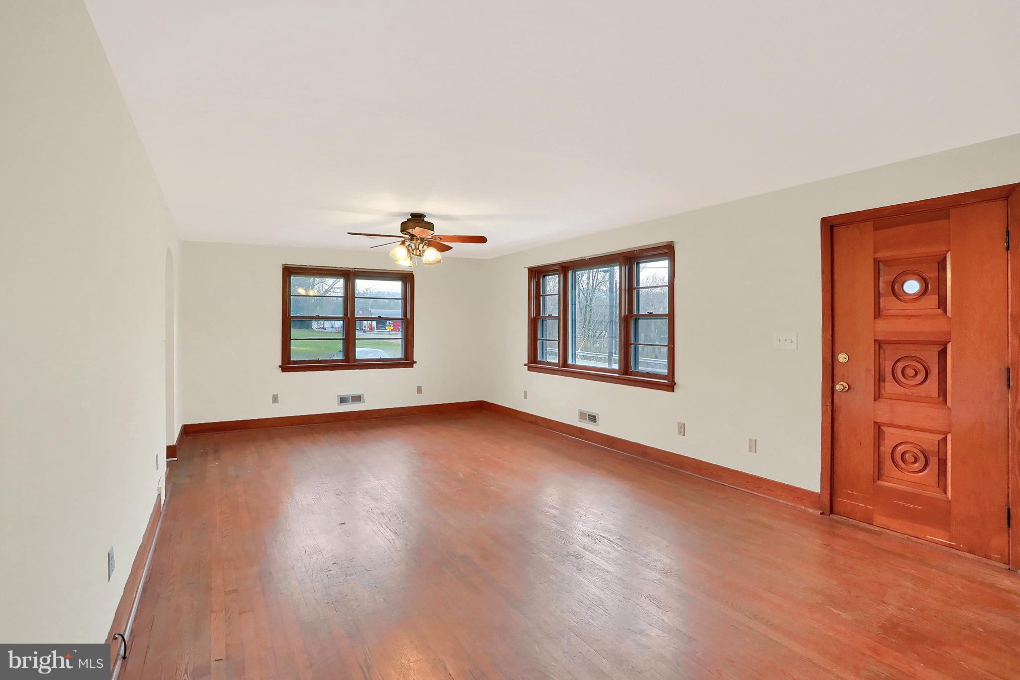 5565 Spring Road Shermans Dale, PA 17090 - Photo 6 of 30 Gallery Image 6