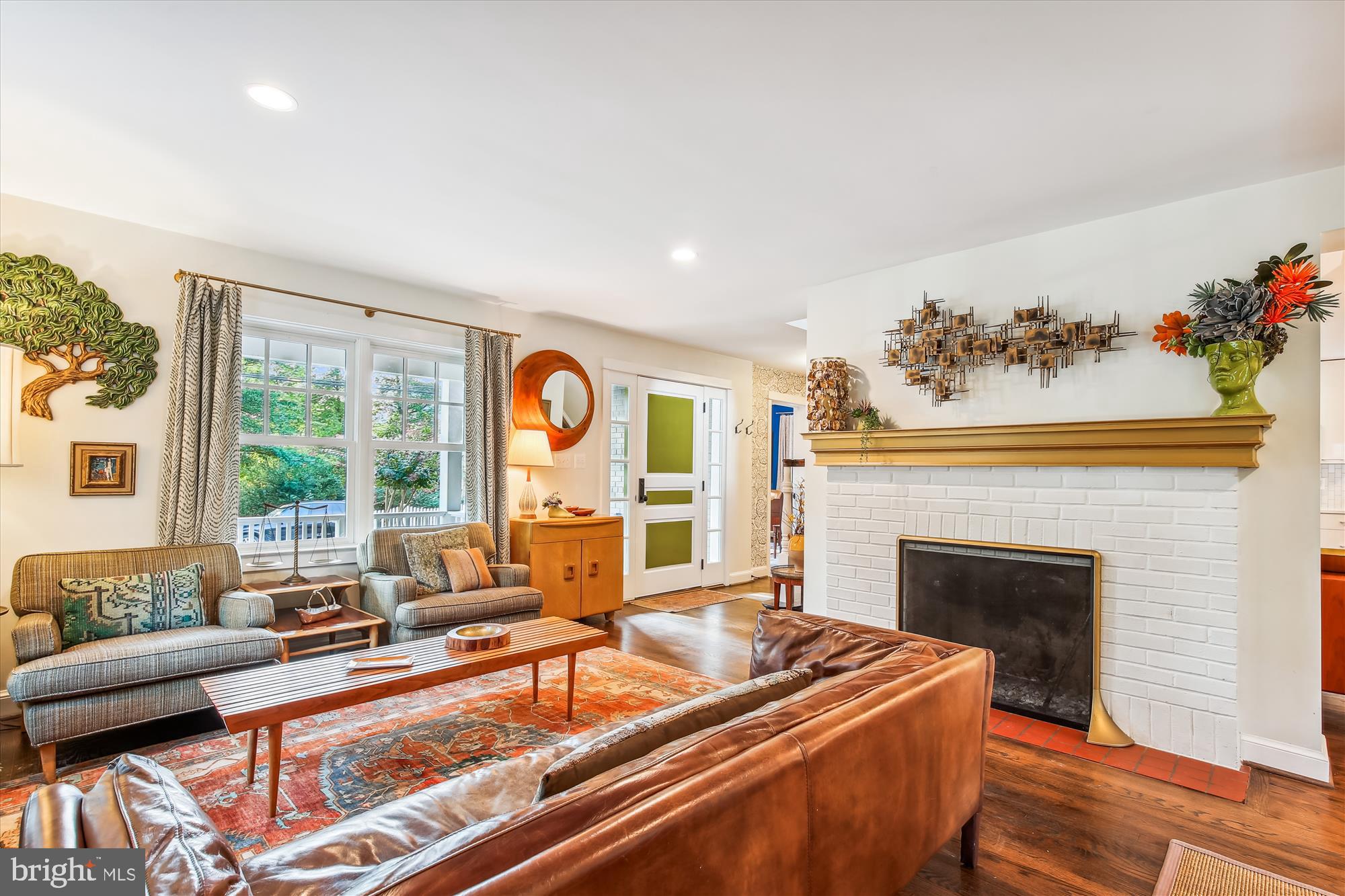 2433 Ridge Rd Drive Alexandria, VA 22302 - Photo 7 of 59 Living Room