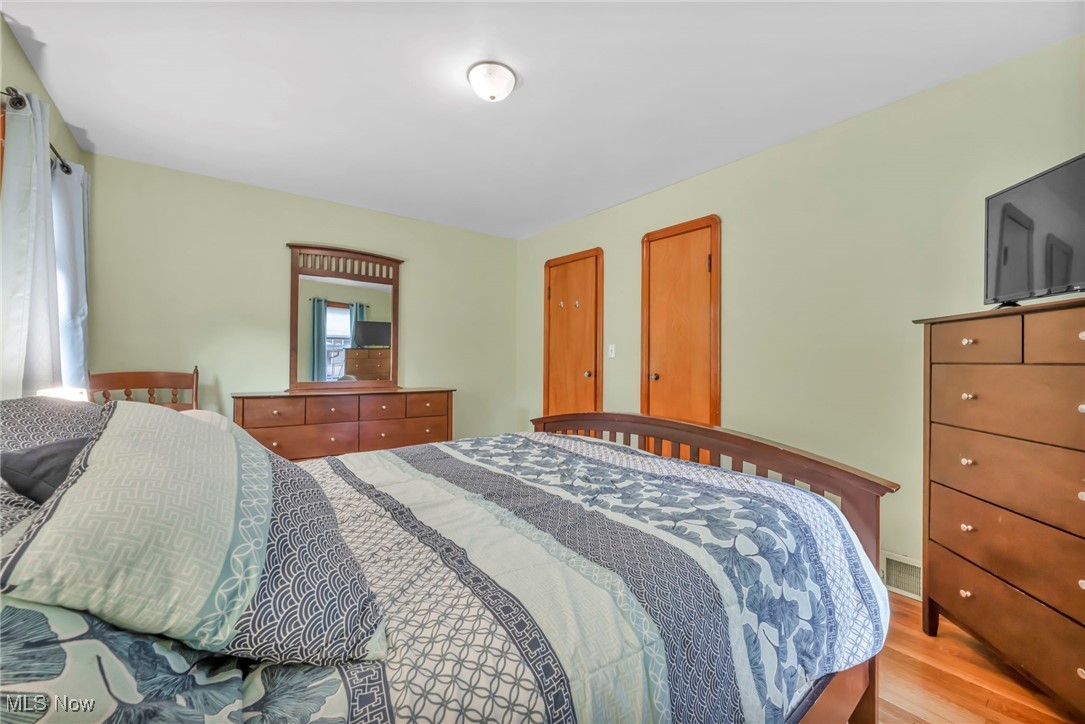 455 East Sprague Road Independence, OH 44131 - Photo 17 of 39 Bedroom featuring light hardwood / wood-style flooring