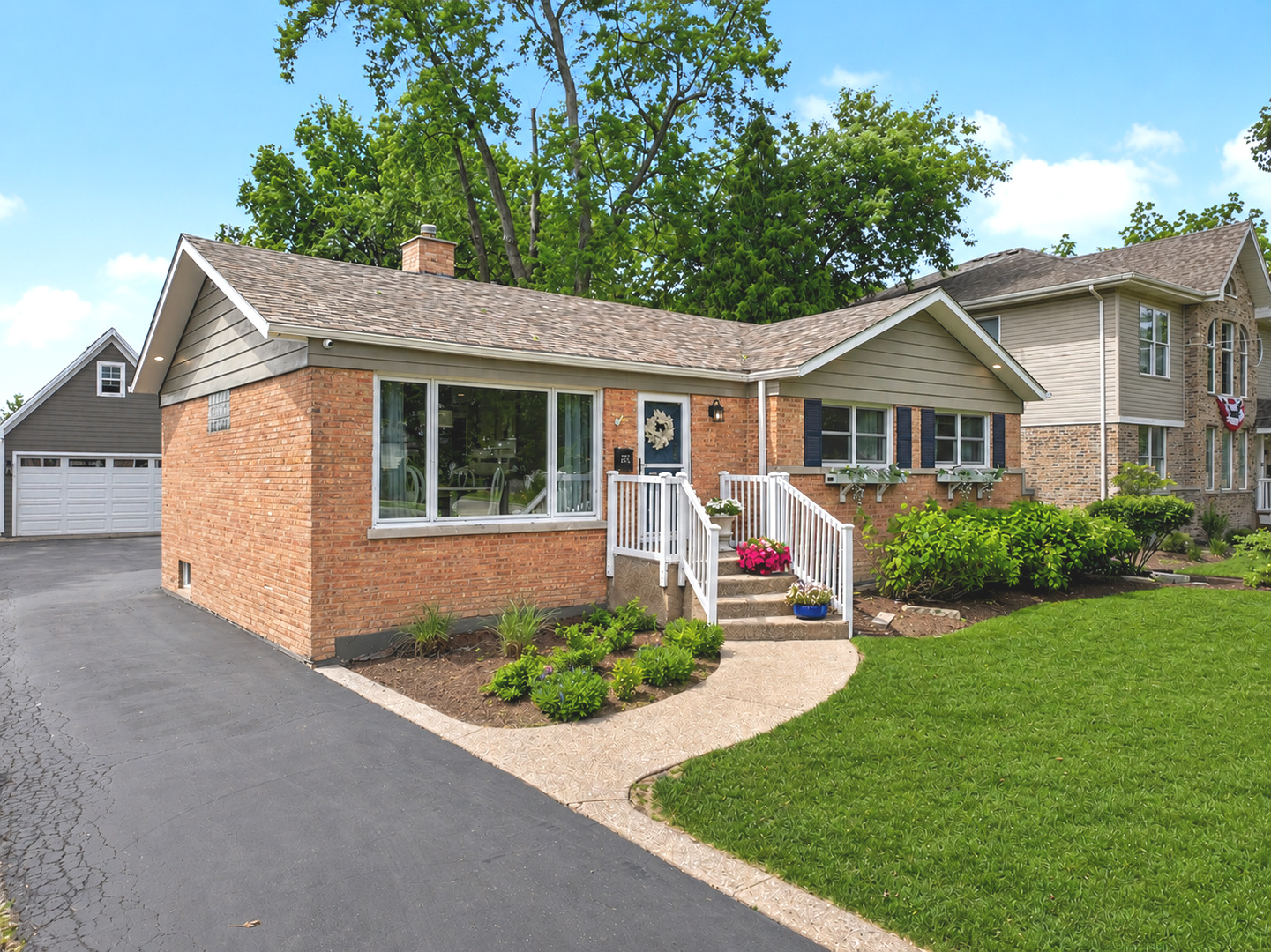 2531 Glenview Road Glenview, IL 60025 - Photo 1 of 24