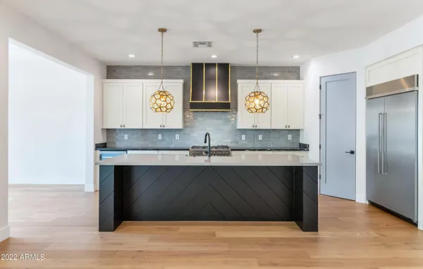 $12,395 | 4518 North 39th Street, Phoenix, AZ 85018